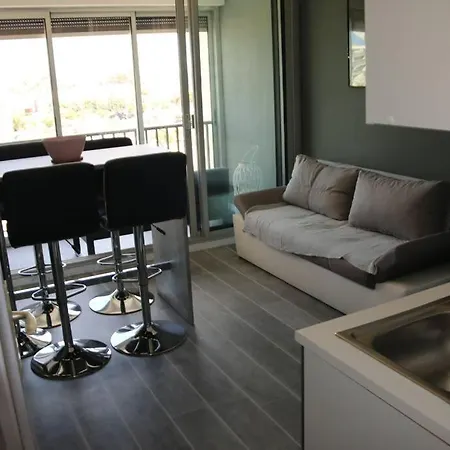 90, Heliopolis Fgh Au Village Naturiste Agde